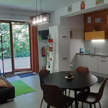 Family House Apartma 모지례 외부 사진