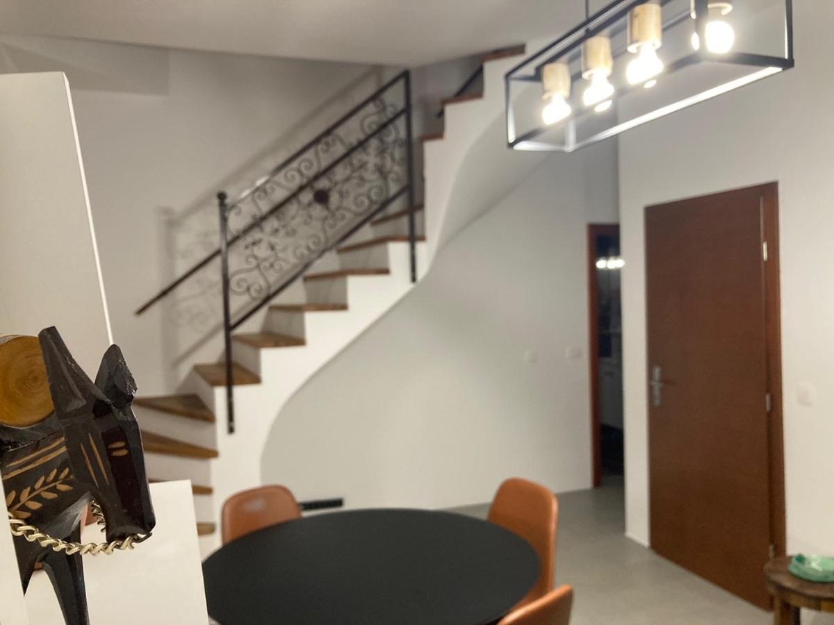 Family House Apartma 모지례 외부 사진