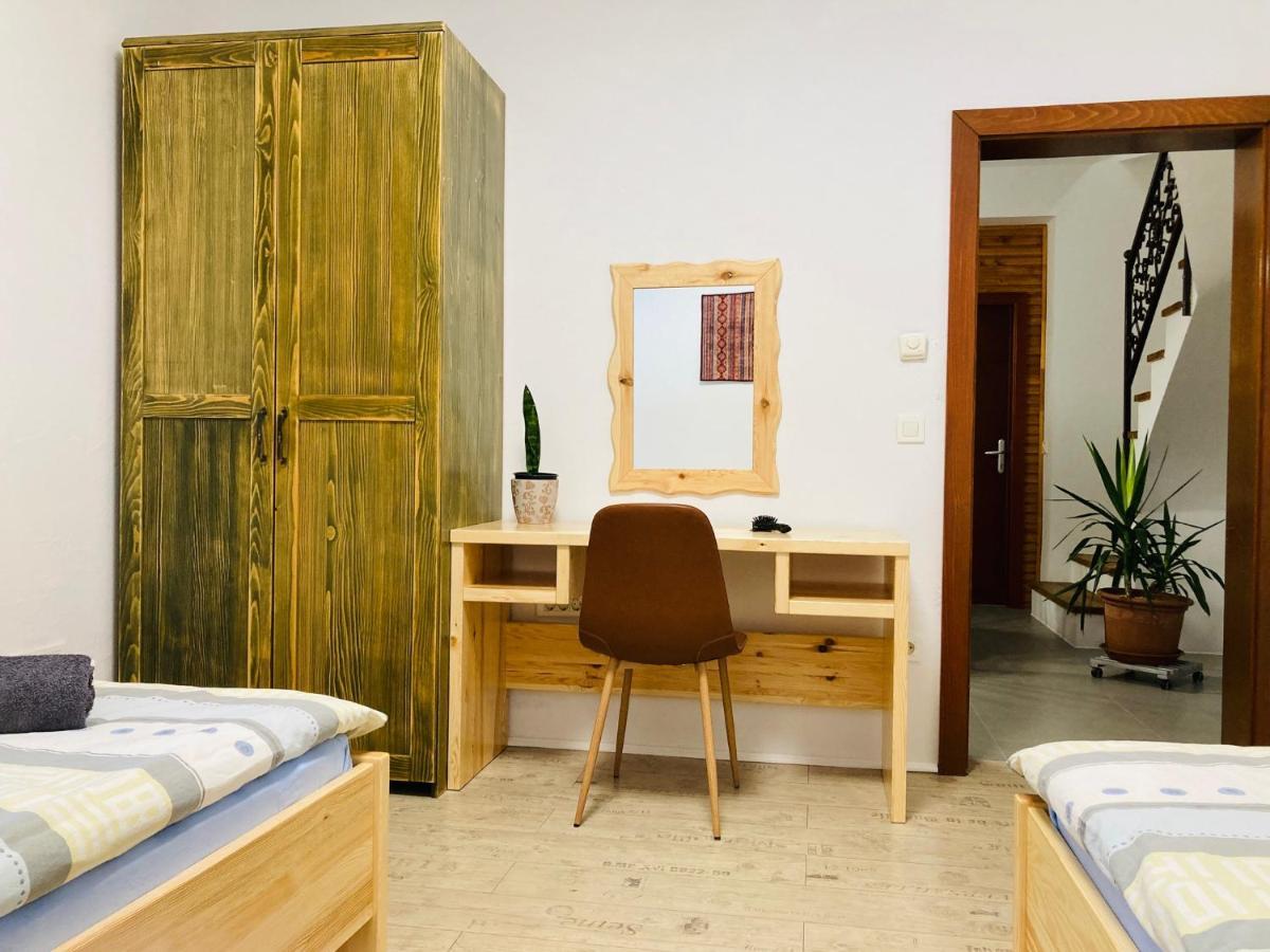 Family House Apartma 모지례 외부 사진