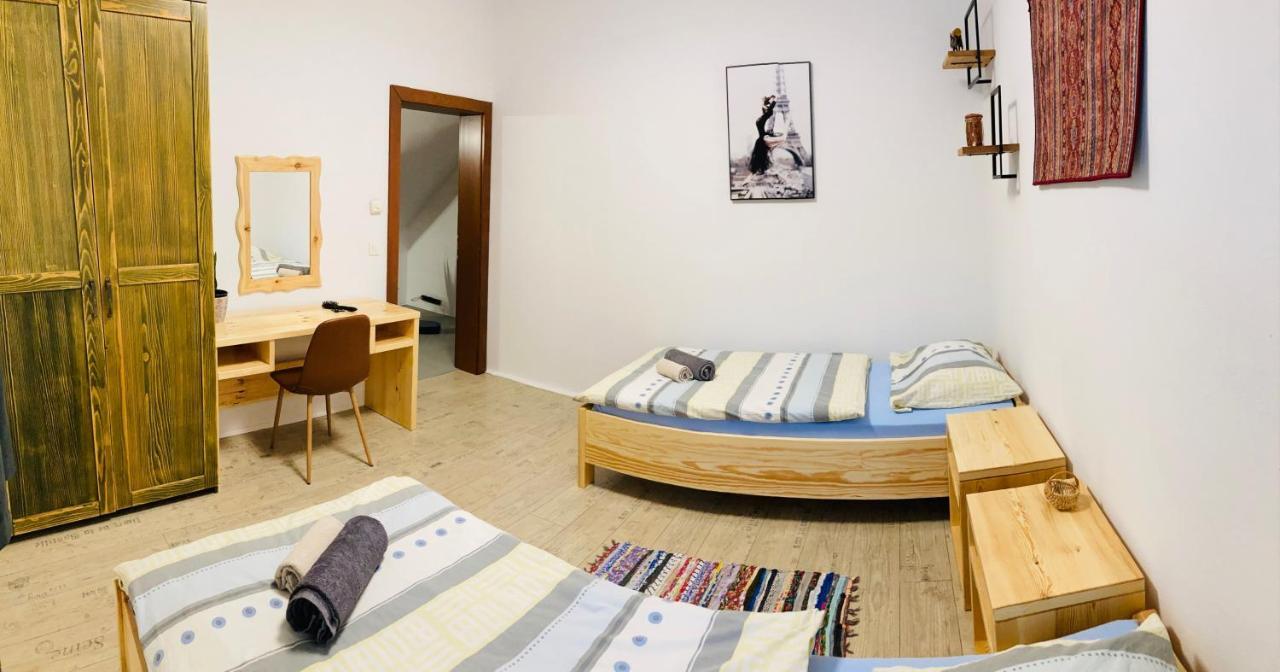 Family House Apartma 모지례 외부 사진
